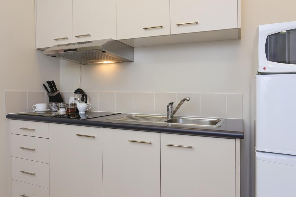 Kudos Business Suites & Airport Motel Auckland Buitenkant foto
