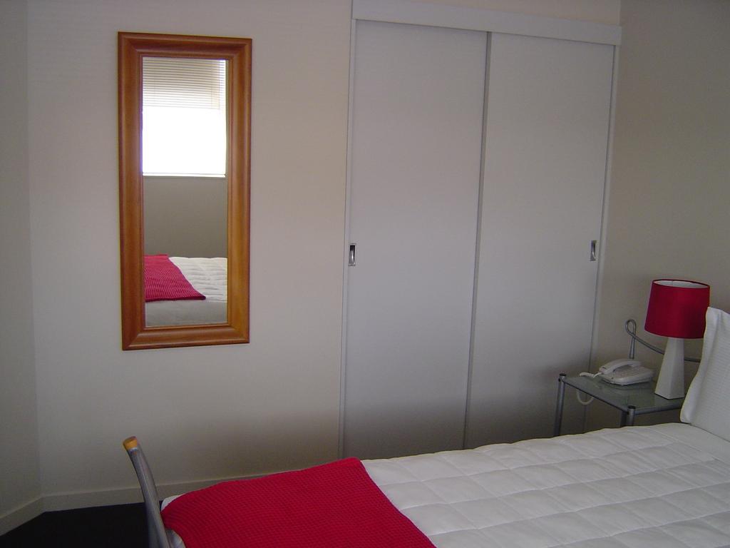 Kudos Business Suites & Airport Motel Auckland Kamer foto